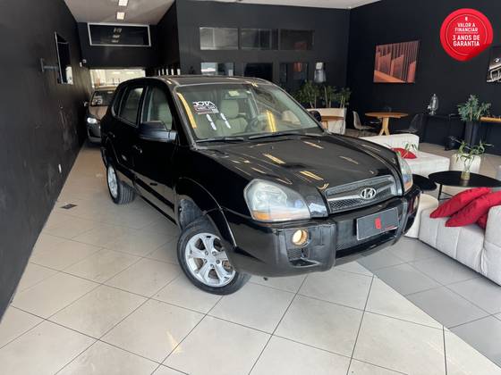 HYUNDAI TUCSON 2.0 GL 2WD 16V GASOLINA 4P MANUAL HYUNDAI TUCSON 2.0 GL 2WD 16V GASOLINA 4P MANUAL